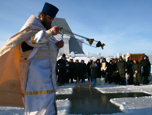 Крещение в Казанке при минус 30 - крестный ход