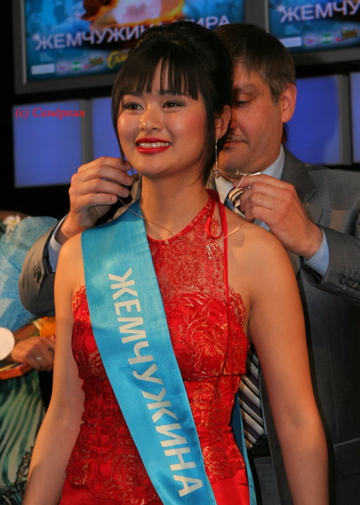 Ван Явэй - победительница конкурса красоты Жемчужина мира в Казани