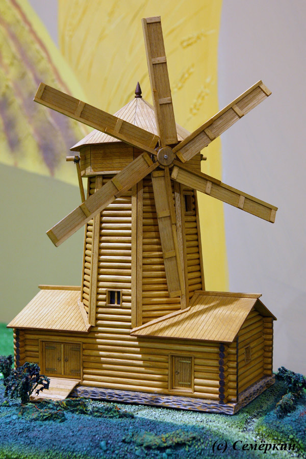 Древний город Болгар - Музей хлеба - Макет ветряной мельницы без мельника
