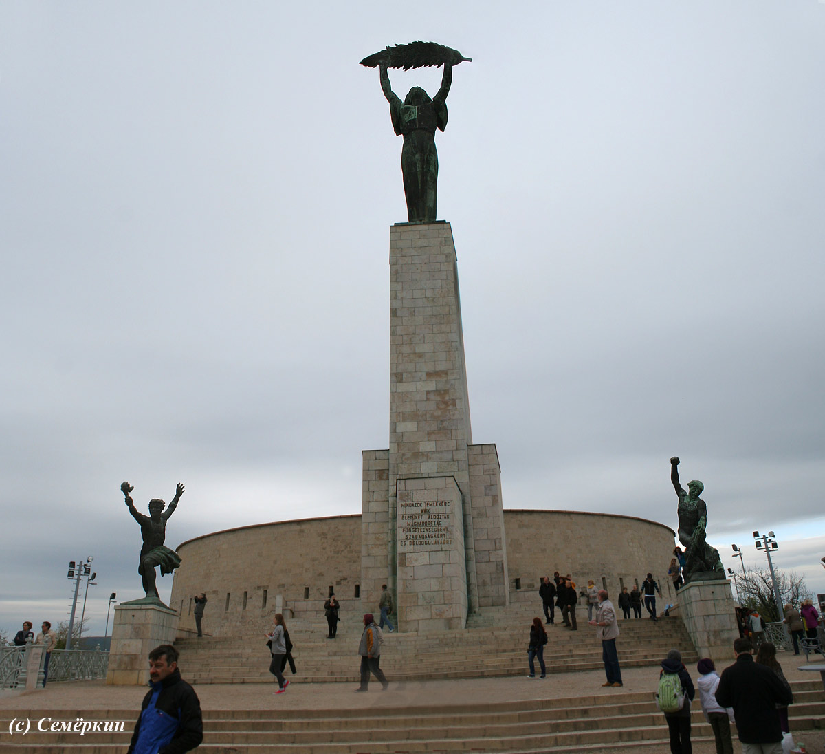 Будапешт, цитадель, памятник свободы