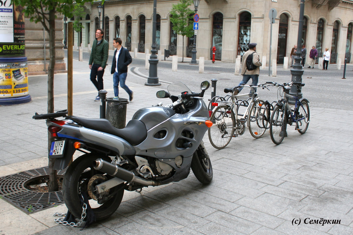 Будапешт - мотоцикл и велосипеды