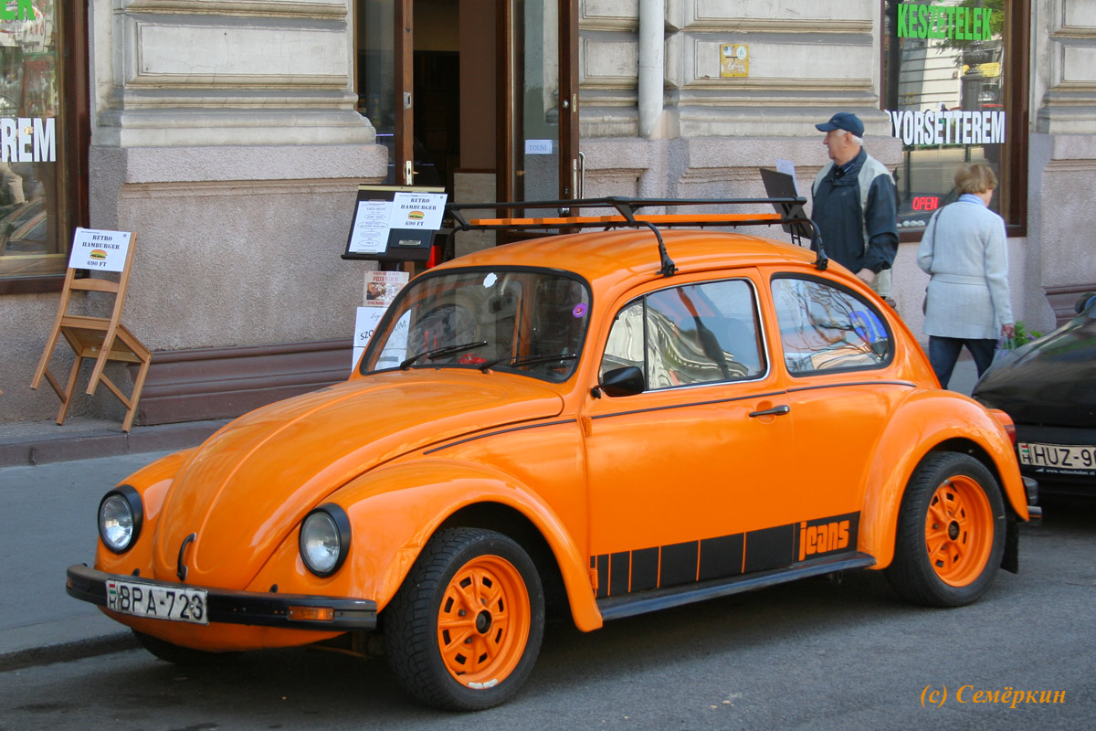 Будапешт - оранжевый Фольксваген жук