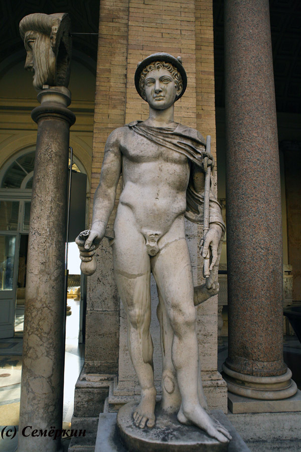 Рим - музеи Ватикана - статуя Меркурия