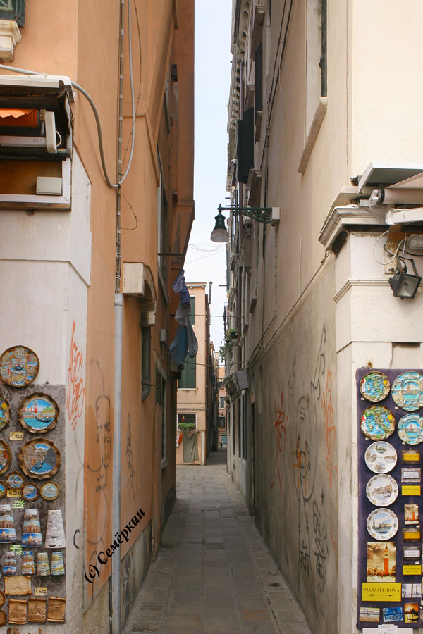 Венеция - улица без туристов