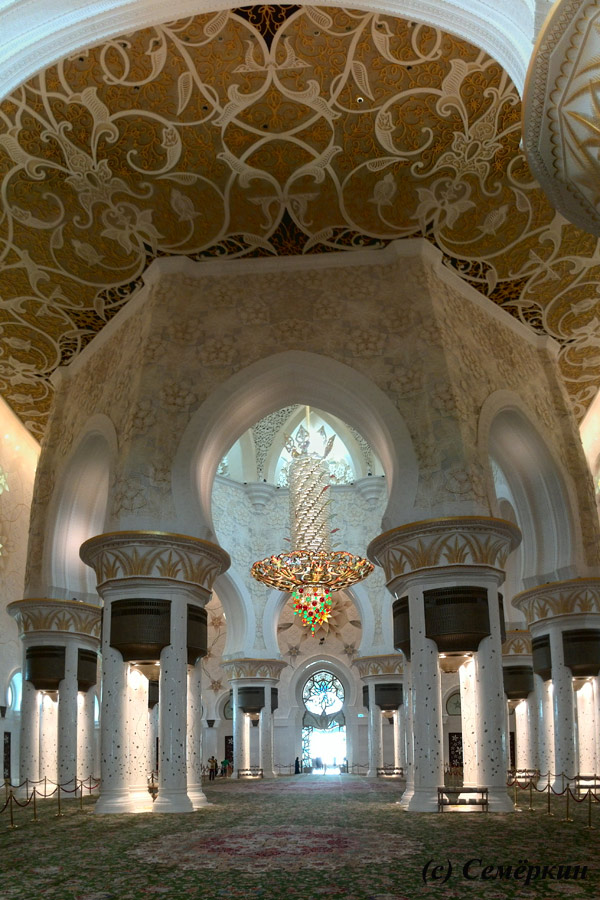 Мечеть шейха Зайда - люстра