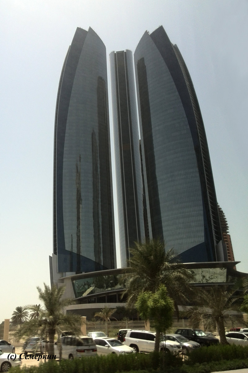 Абу-Даби небоскреб