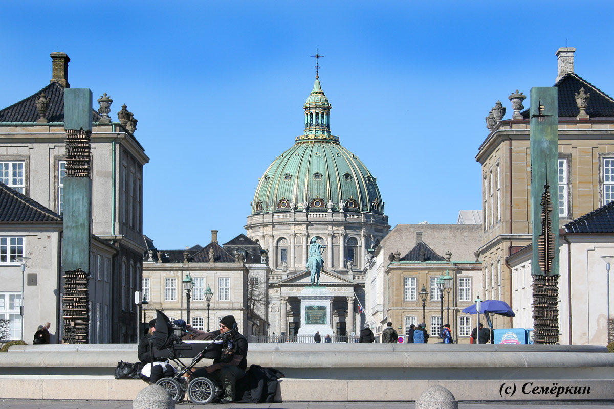 Копенгаген - Вид на Церковь Фредерика, также известную как Мраморная церковь.