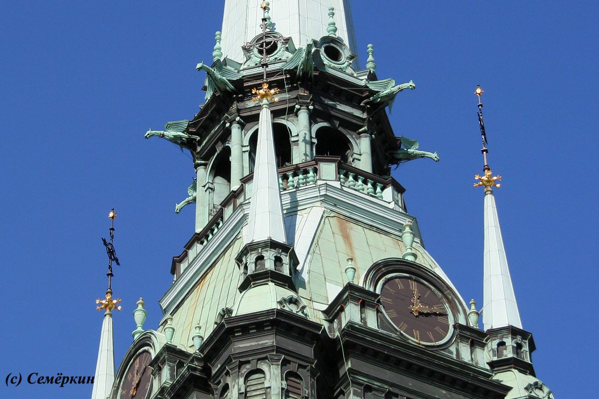 Стогкольм - гаргульи на крыше Немецкой церкви