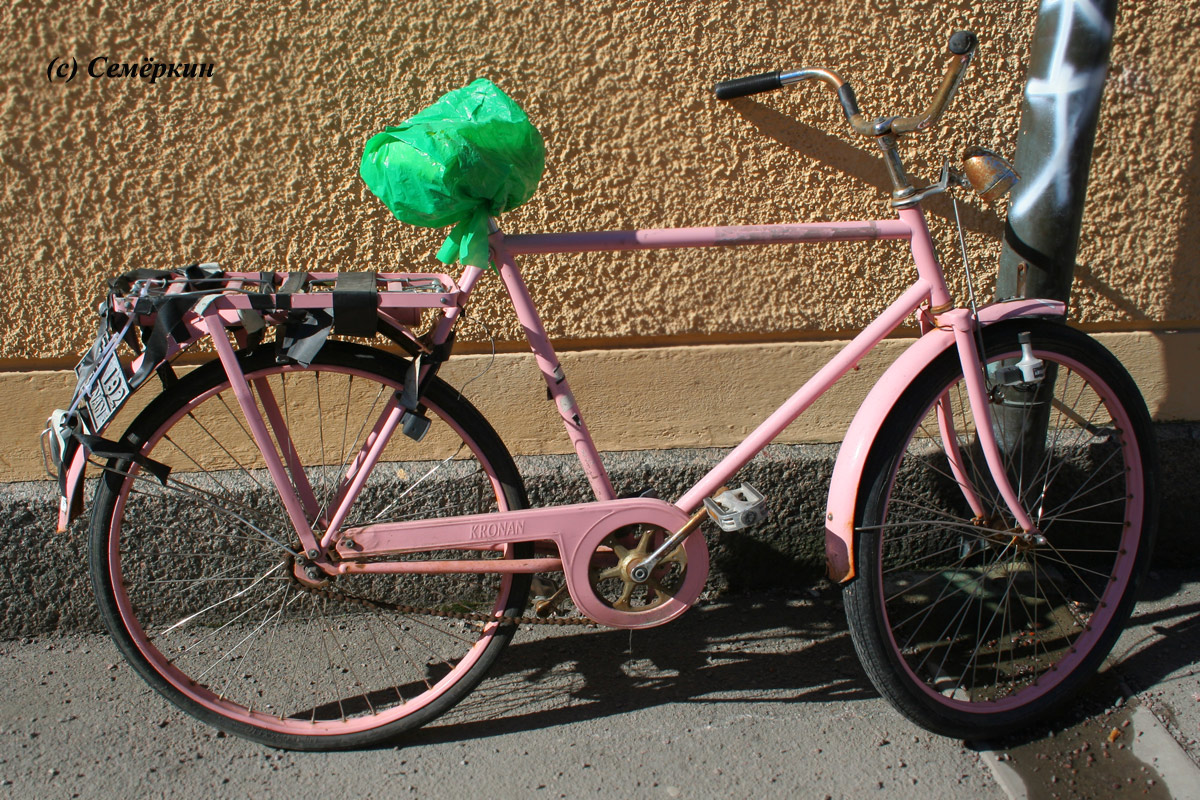 Велосипед - мечта блондинки